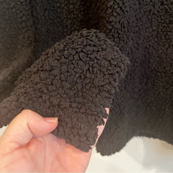 Sunday in Brooklyn size medium black fuzzy knobby v neck long sleeve - Picture 8 of 8